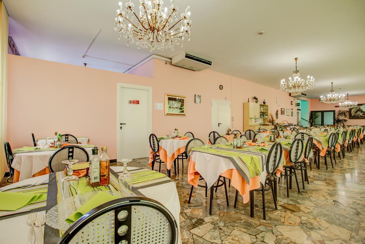 Hotel Diamante Rimini Esterno foto