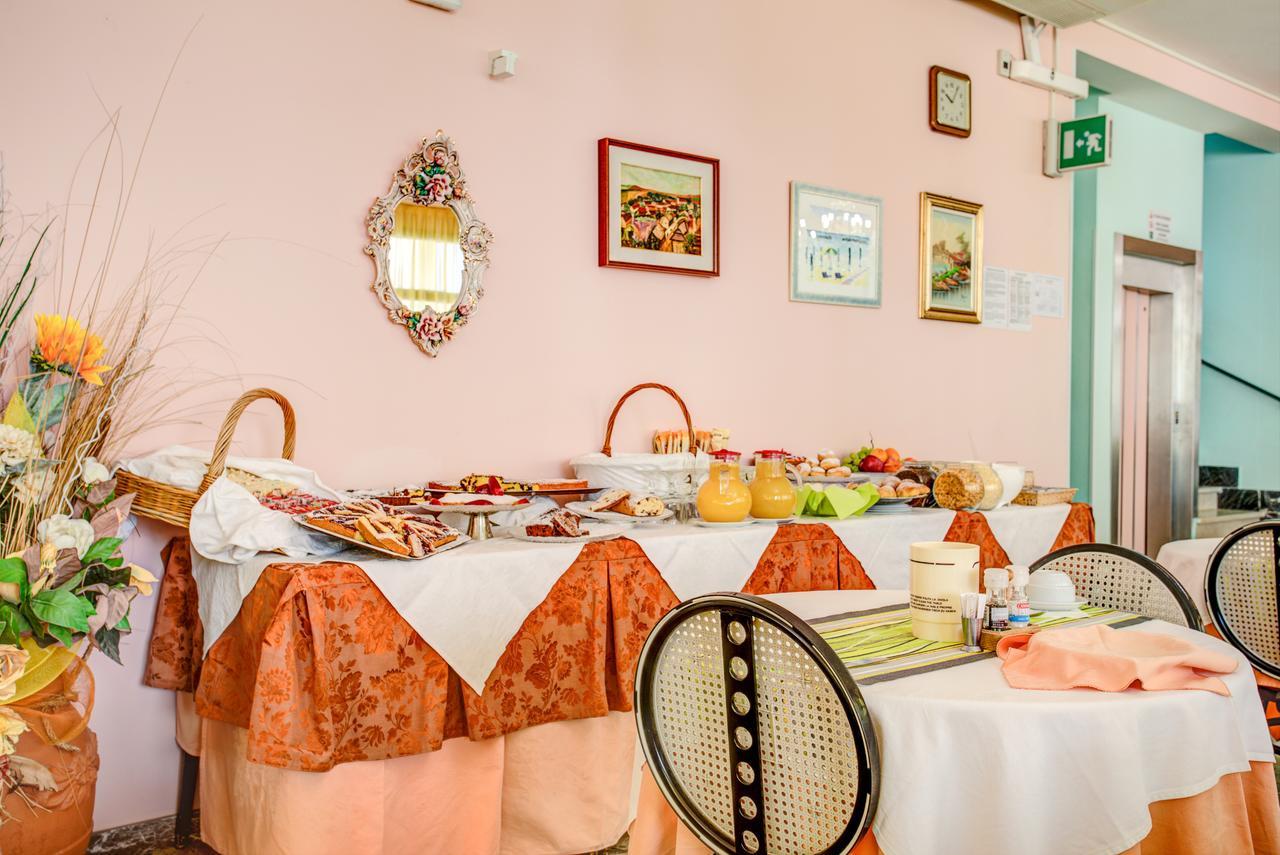 Hotel Diamante Rimini Esterno foto