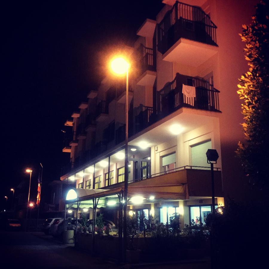 Hotel Diamante Rimini Esterno foto