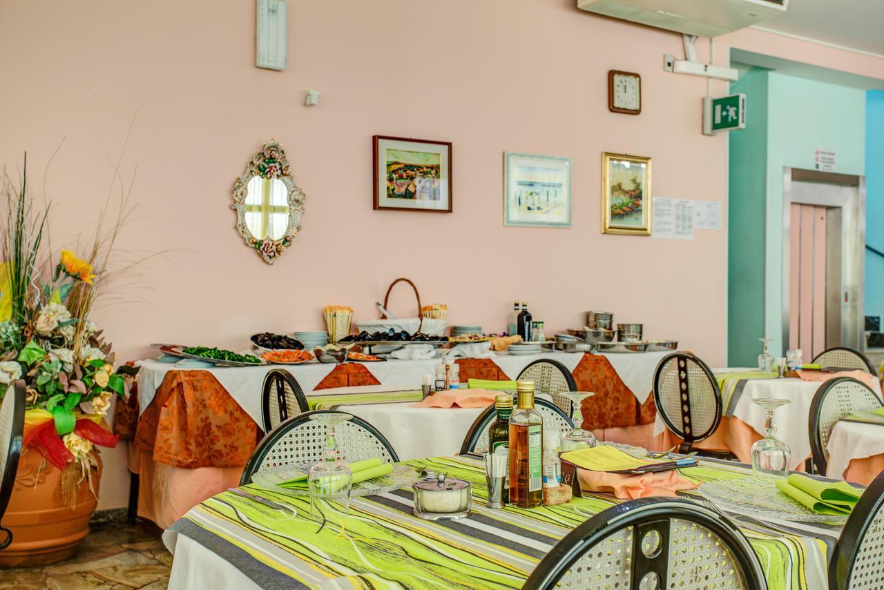 Hotel Diamante Rimini Esterno foto